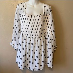 Torrid 3X white black Polka dot top elastic center front and back